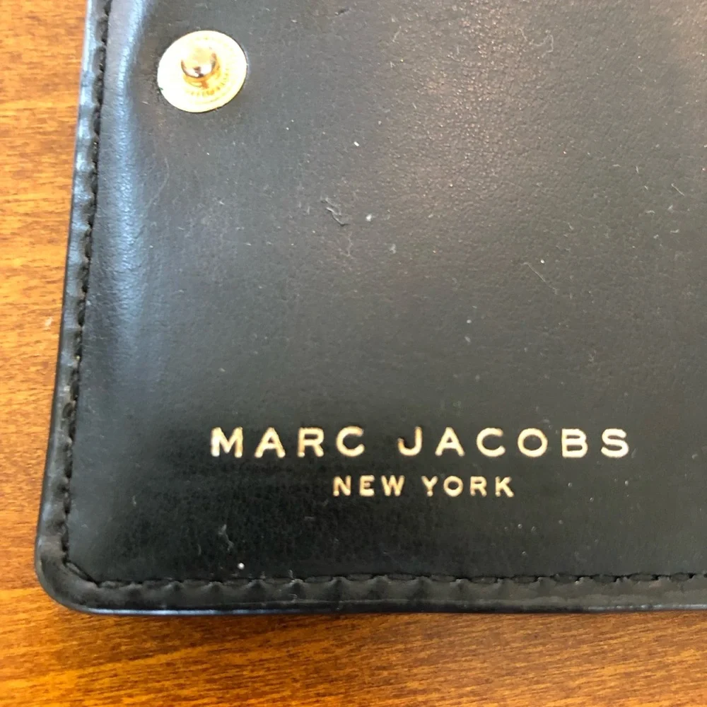 MARC JACOBS - ONE SIZE LEATHER WALLET + BLACK